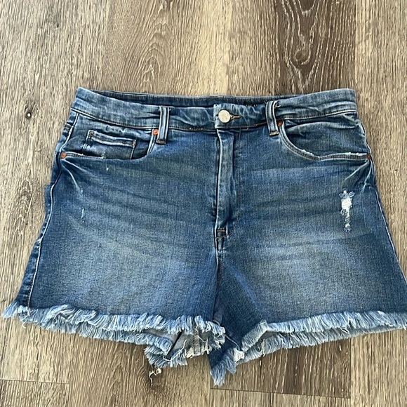 BlankNYC raw hem denim short. Size 31. GUC - Picture 1 of 4